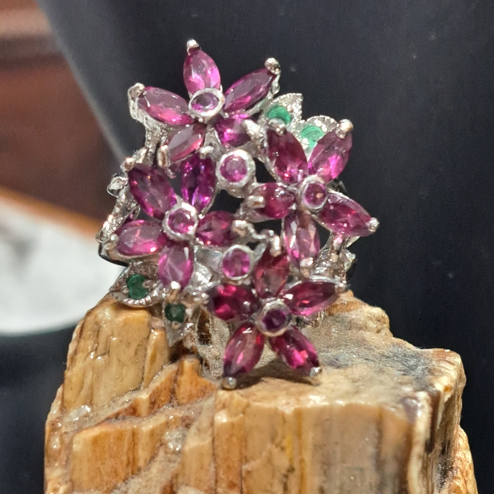Unheated Rhodolite Garnet marquis cut w Emerald accent 925.sterling  14kwgp SZ 7